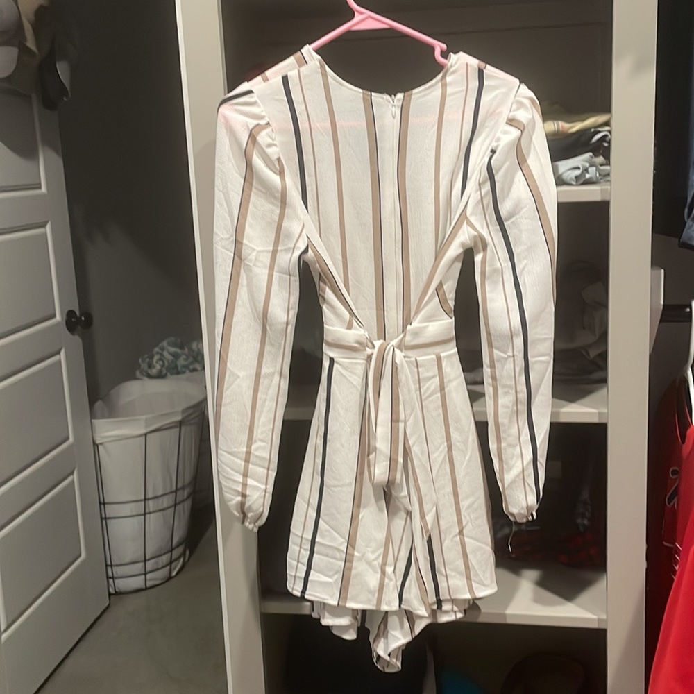 Romper - Picture 2 of 4